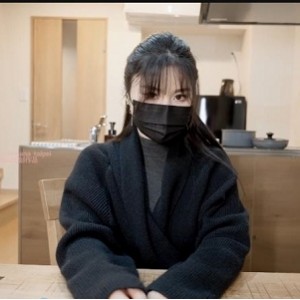 娜娜nana最新自拍作品：口罩秘密剧情片，时长1小时9分钟，1.9G